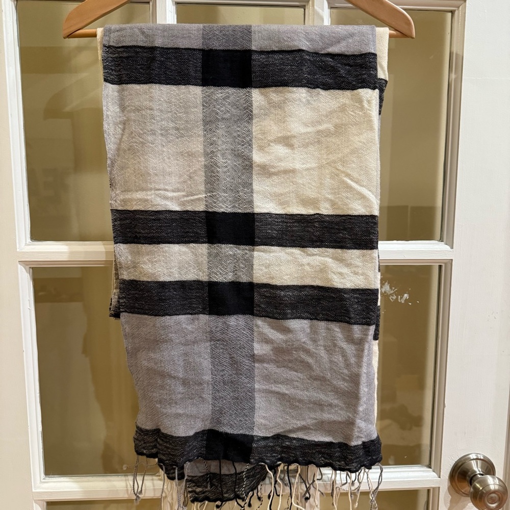 Sseko Handwoven 100% Wool Scarf Shawl Shades of Grays and Blacks Size 25” x 76”